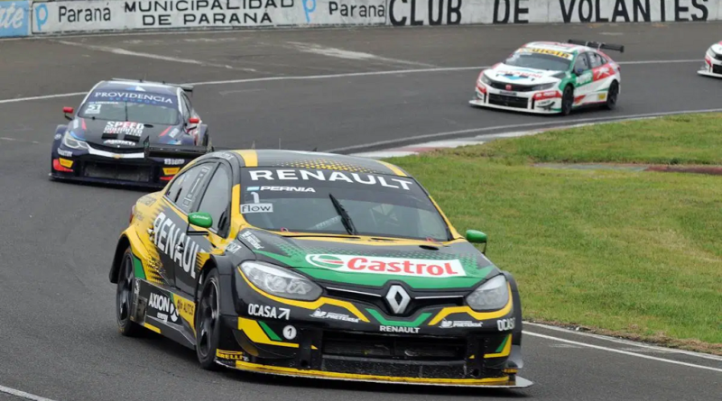 Leonel Pernía SuperTC 2000