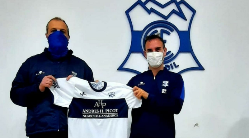 Leonardo Lisi fue presentado como entrenador de Gimnasia