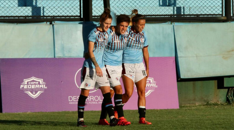 Hardie le dio el título a la UAI