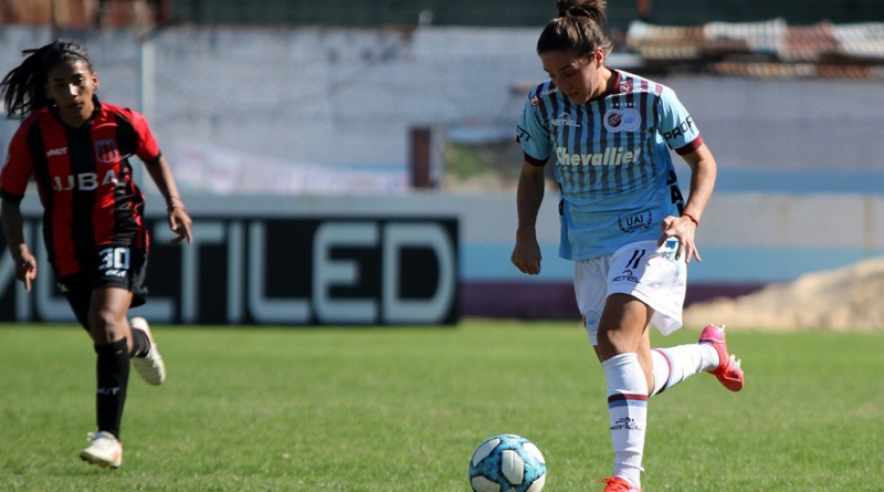 Romina Núñez y otro gol para la UAI