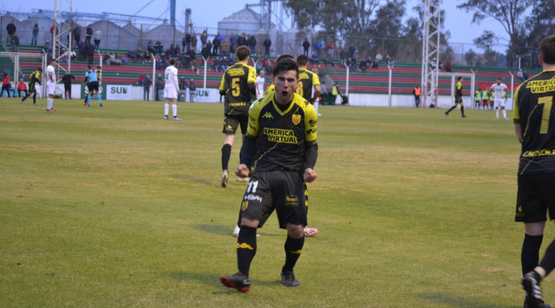 Alustiza marcó por duplicado